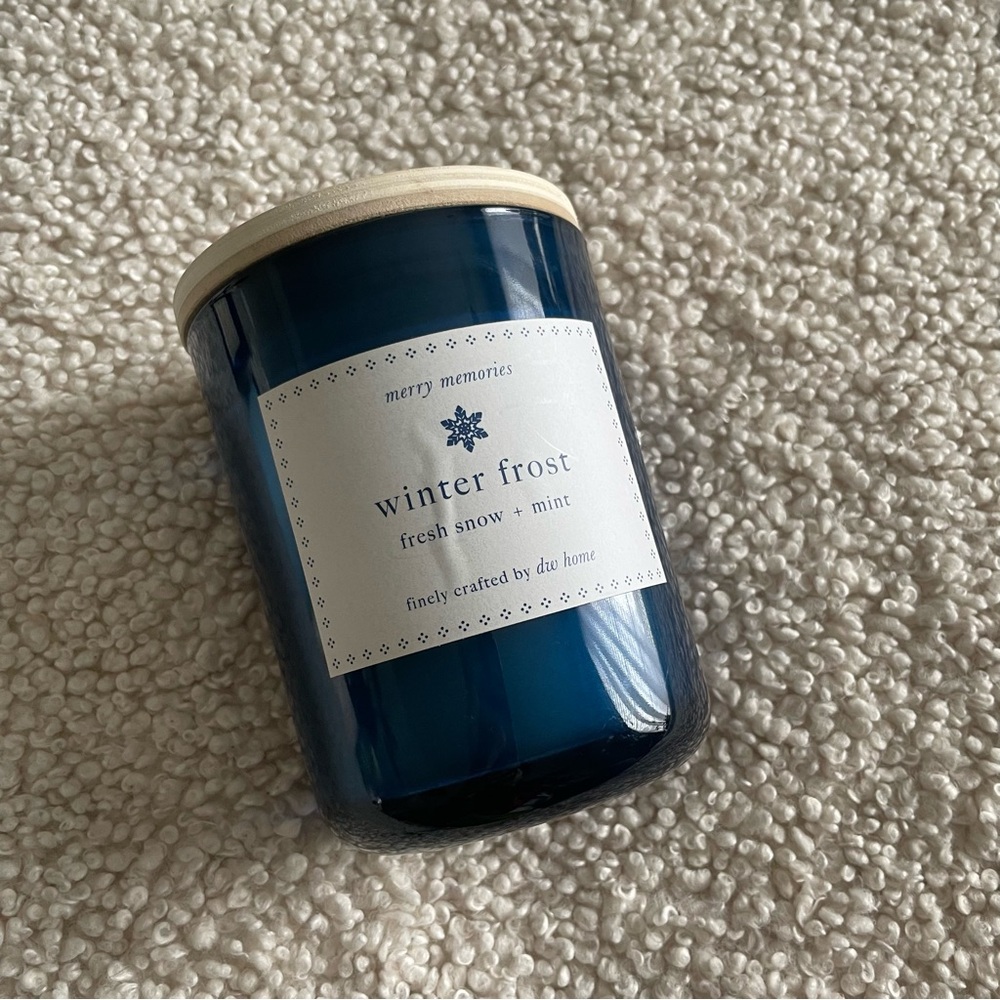 DW Home winter frost scented candle